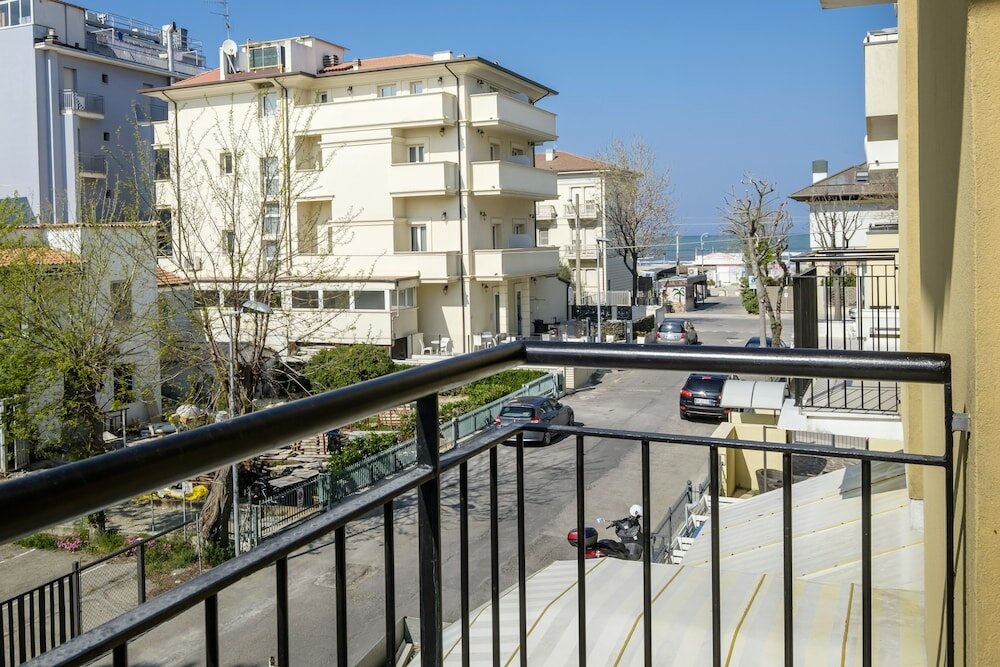 Фото Hotel Giumer