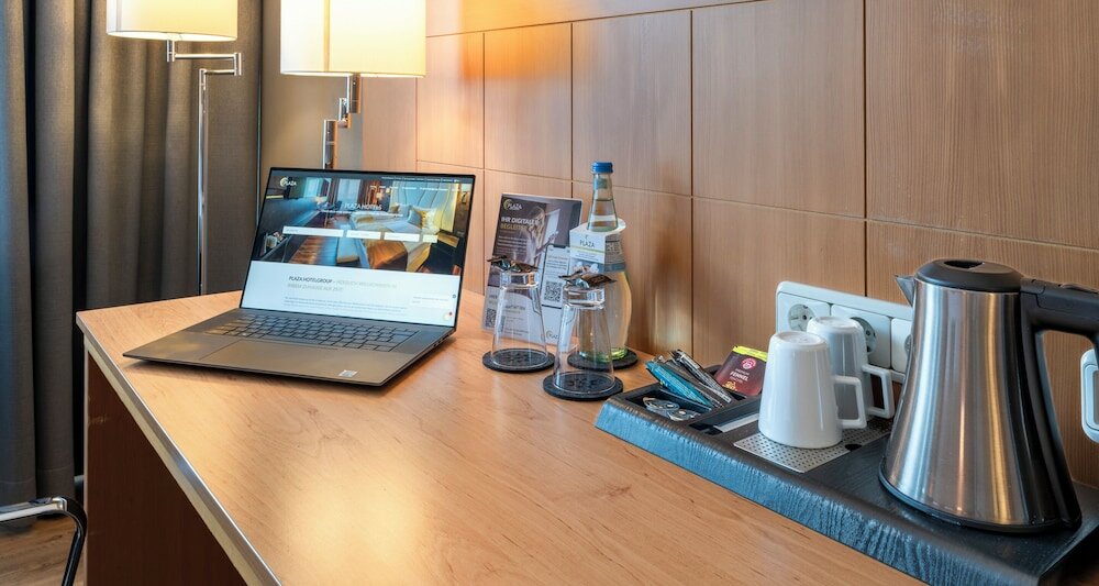 Фото Plaza Premium Köln