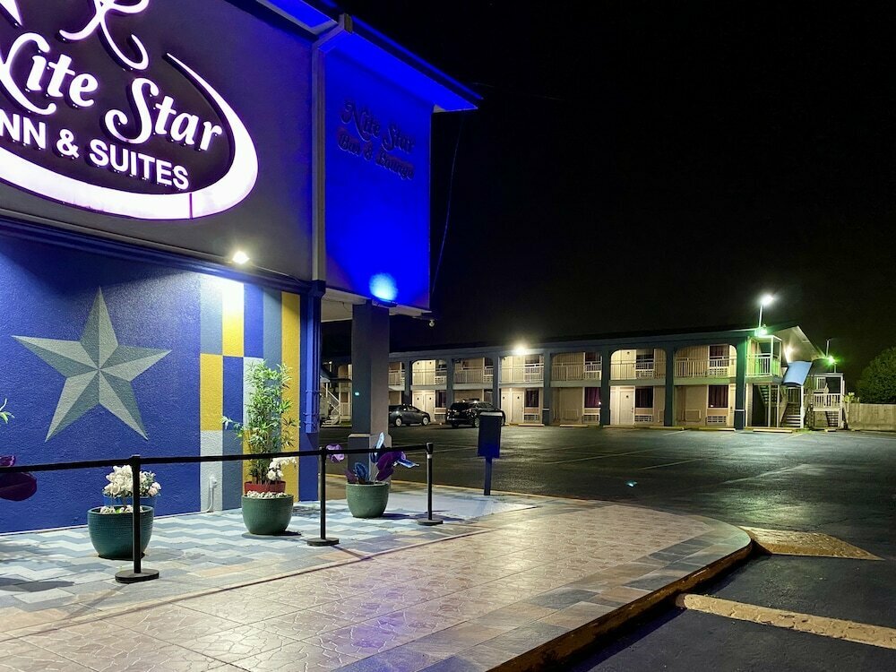 Hotel R Nite Star Inn & Suite, State of Texas, photo