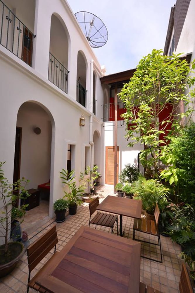 Фото Neighbor Phuthon