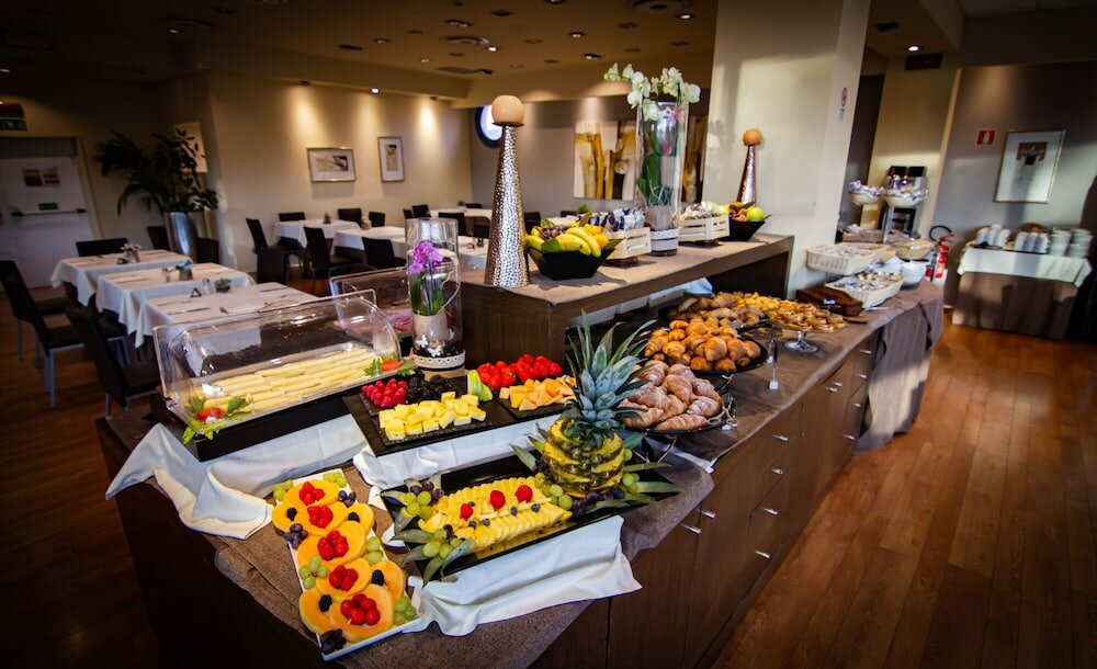 Фото Tuscany Inn