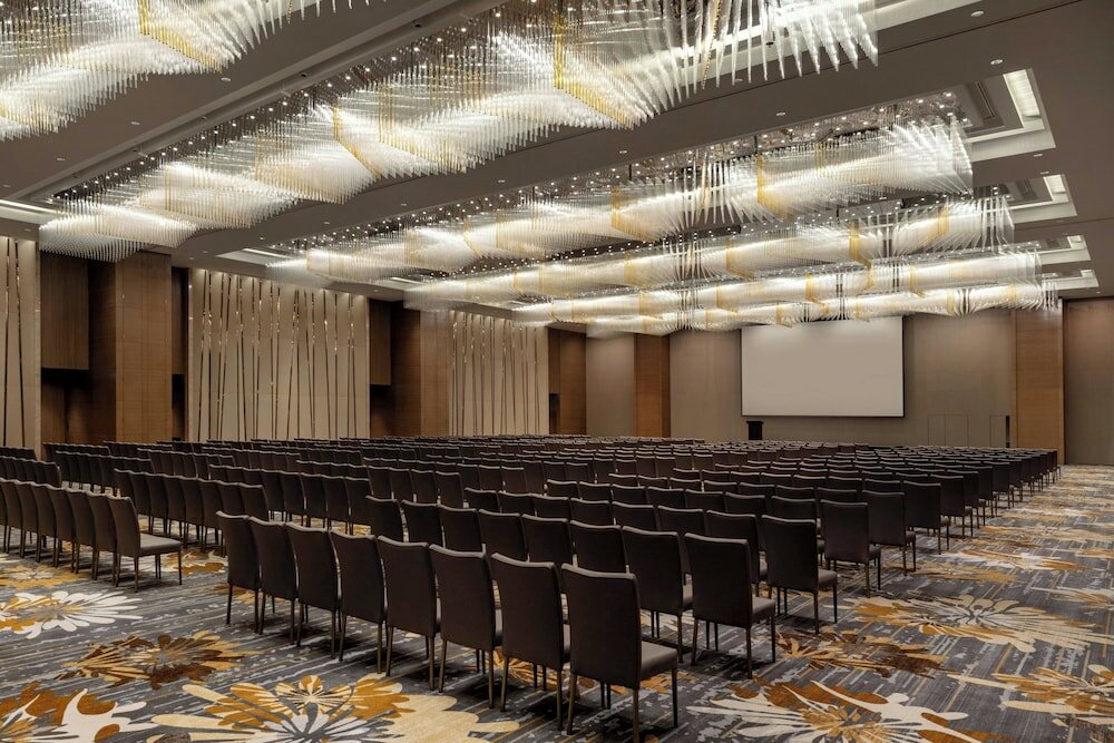 Фото Sheraton Hong Kong Tung Chung Hotel