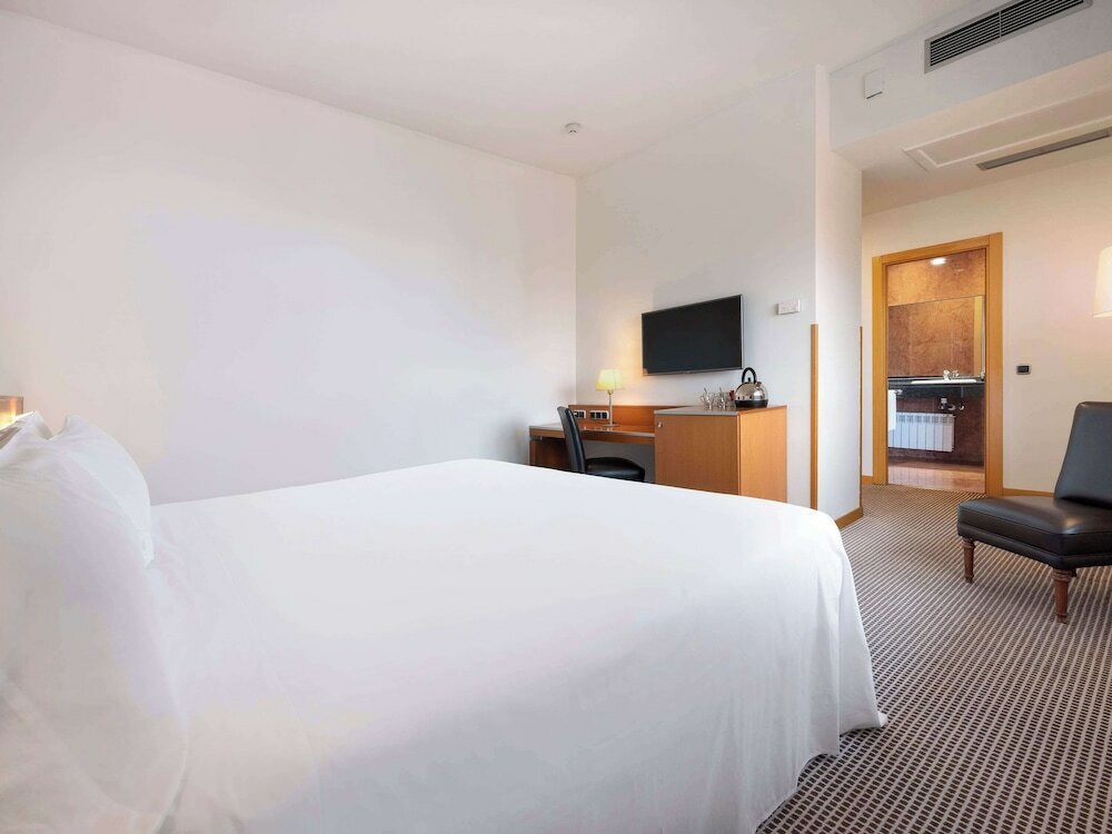 Фото Hotel Leon Camino Affiliated by Melia