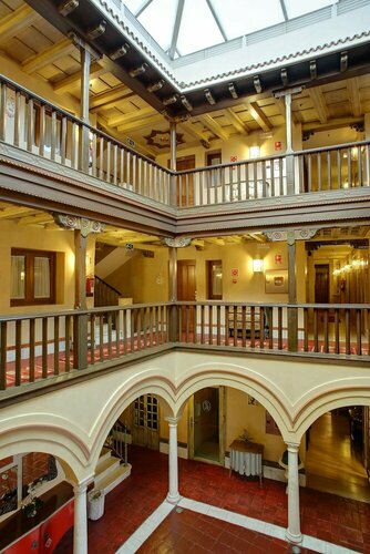 Внешний вид отеля Hotel Sacristía de Santa Ana в Севилье, фото 3