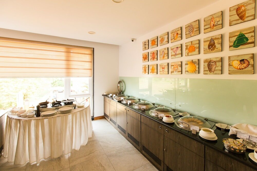 Фото The Fern Residency Miramar