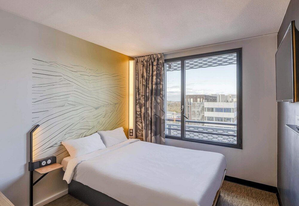 Фото B&b Hotel Bordeaux Bassins à flot