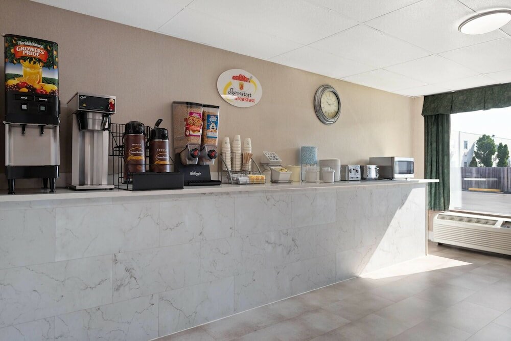 Фото Super 8 by Wyndham Columbus