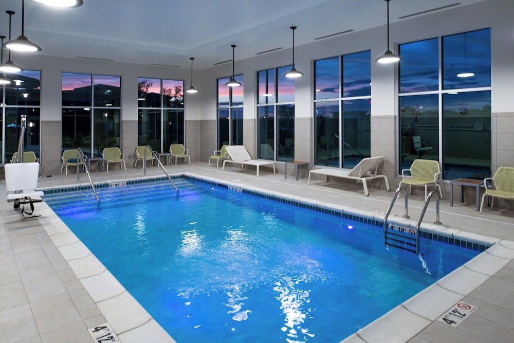 Фото Element Overland Park