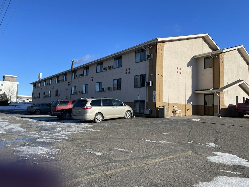 Фото Super 8 by Wyndham Bismarck