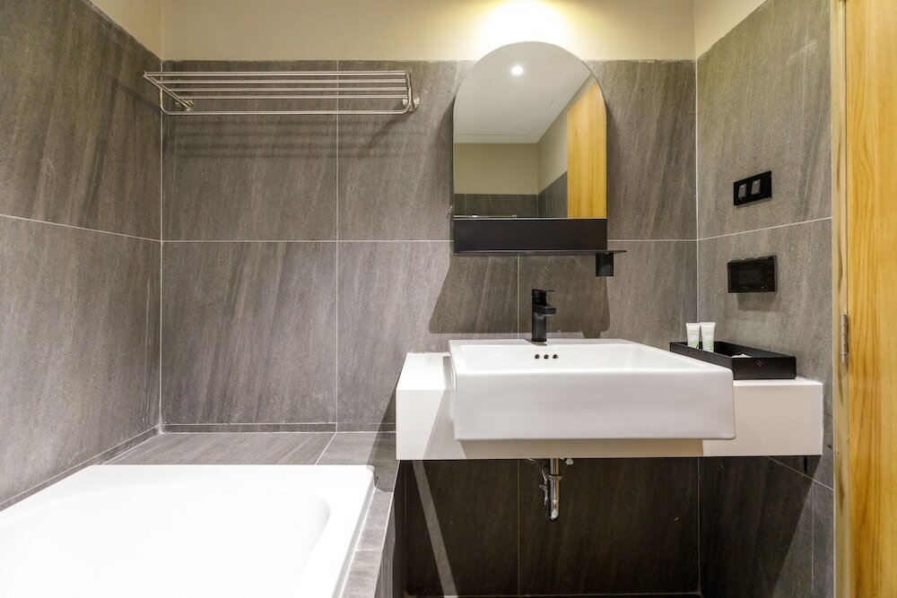 Фото Benjarong Hotel Bangkok