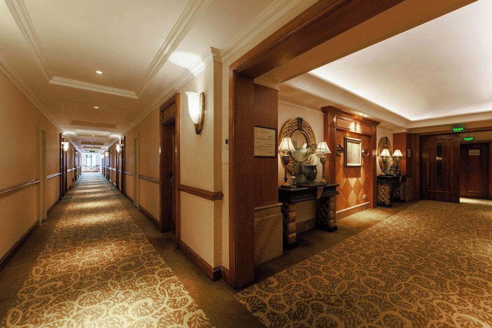 Фото Grand Noble Hotel