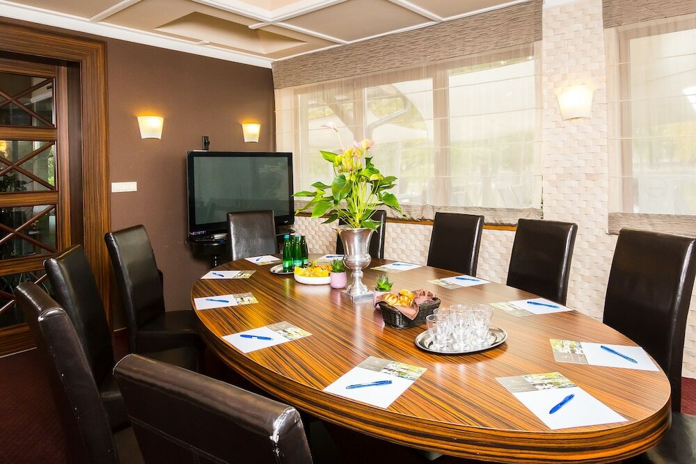 Фото Duna Garden Hotel