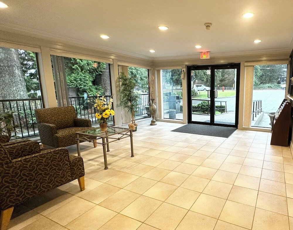 Фото Canadian Inn