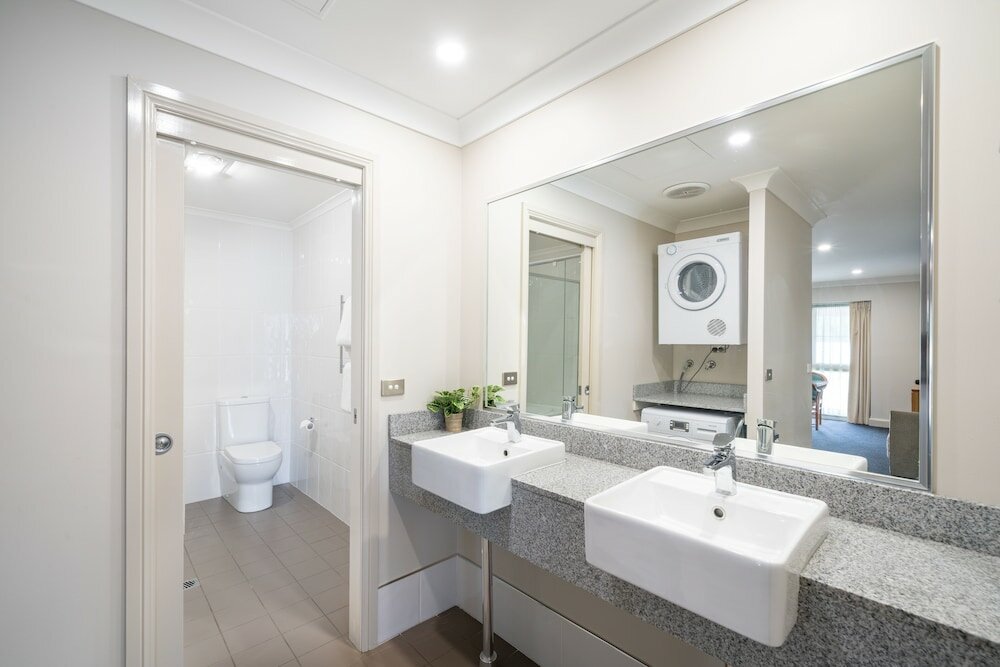 Фото Heritage Inn Bathurst