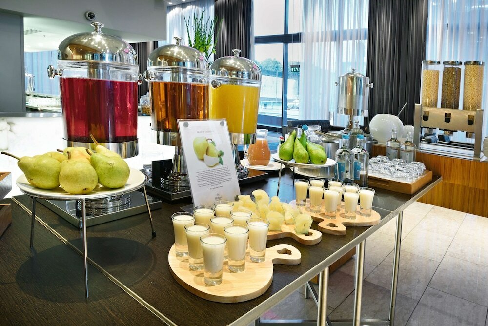 Фото Hilton Manchester Deansgate