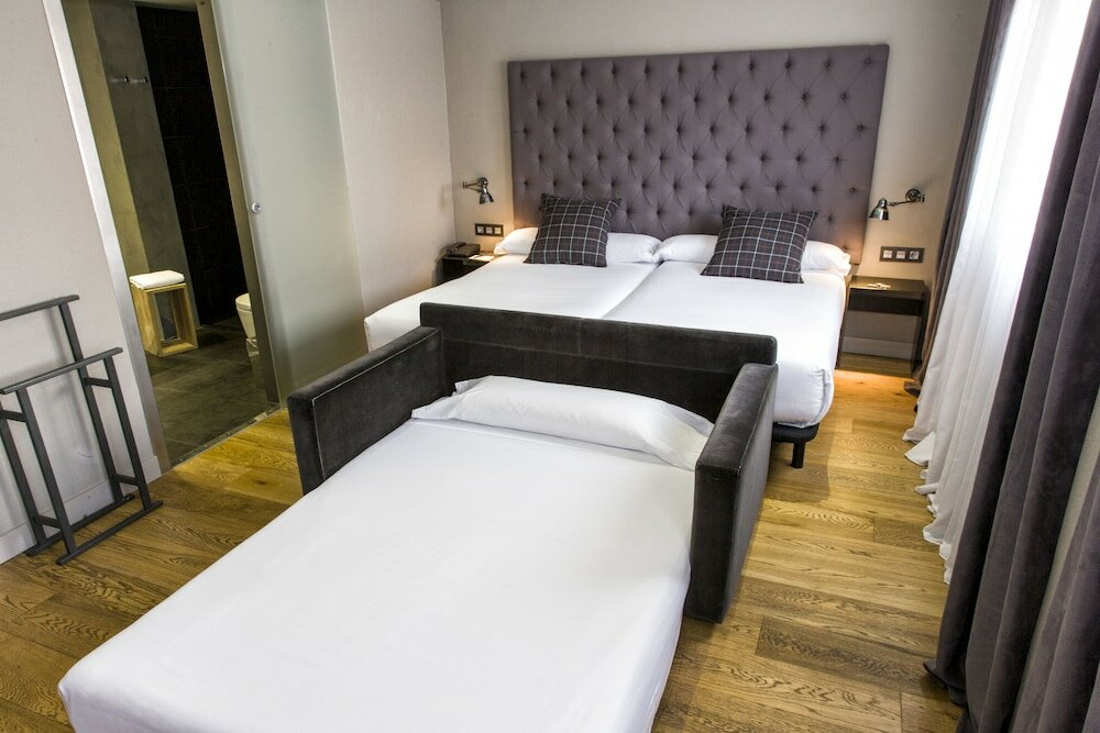 Фото Hotel Zenit Abeba