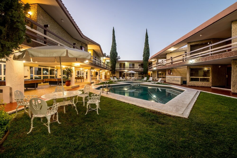 Фото отеля 2