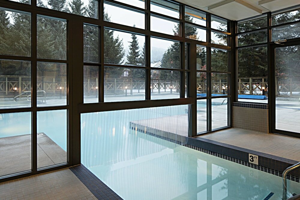 Фото Delta Hotels by Marriott Whistler Village Suites