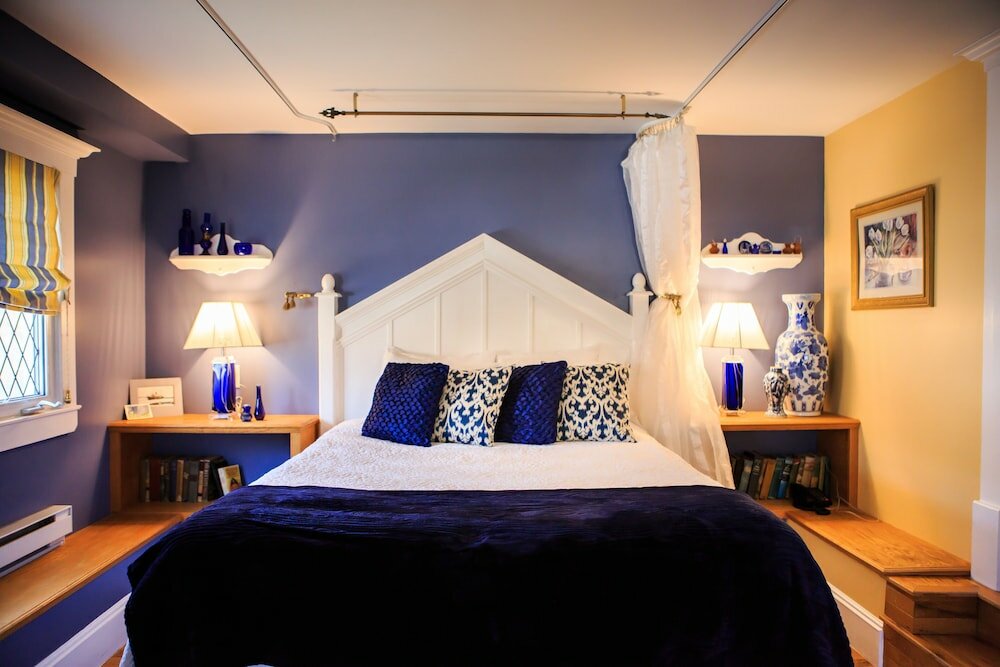 Фото Leaside Manor by The Leaside Group