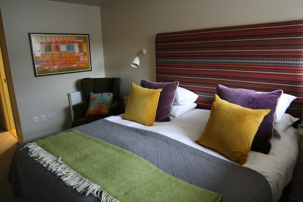 Фото The Falstaff Hotel