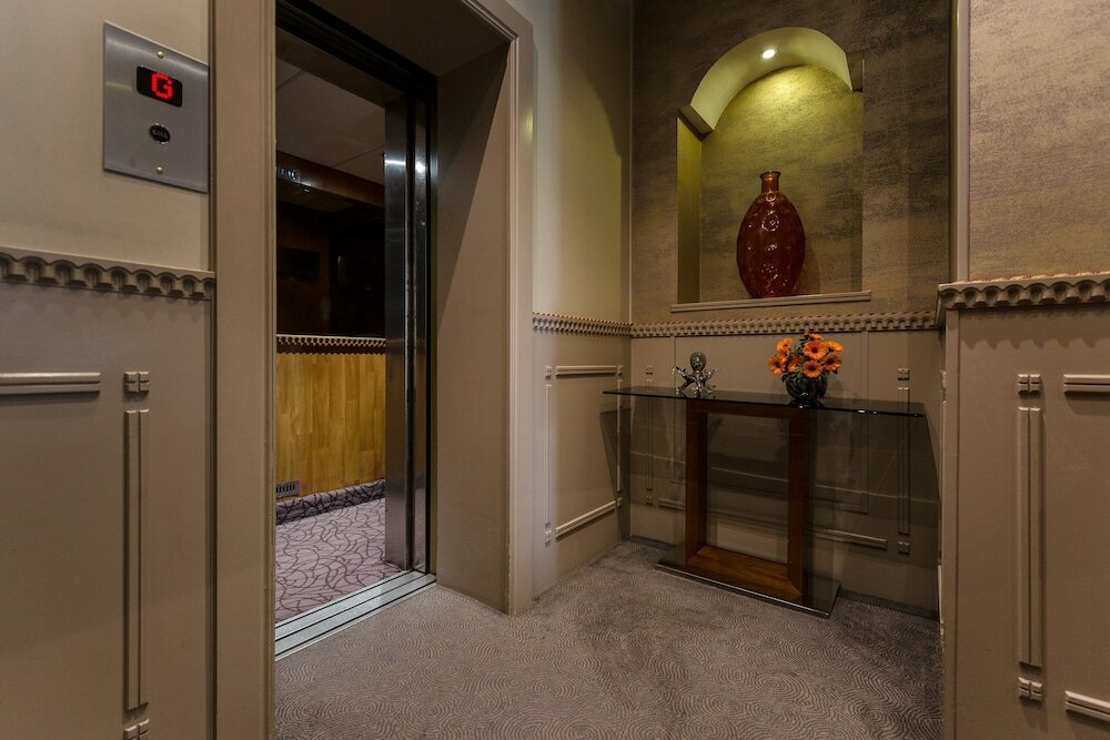 Фото Phoenix Hotel