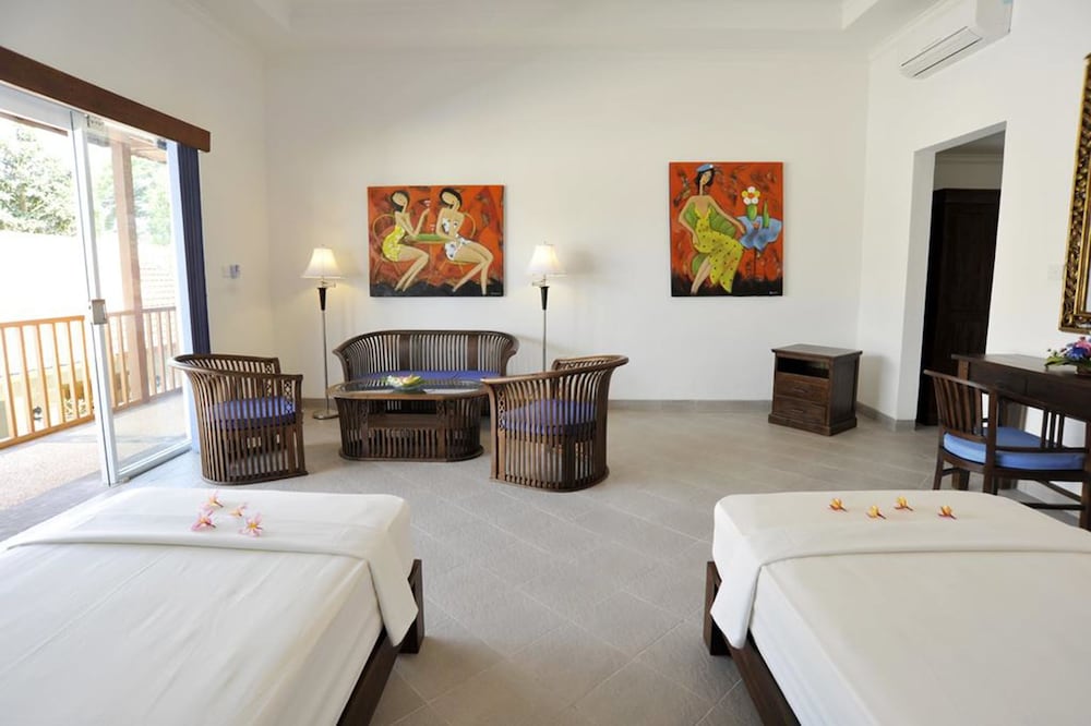 Фото Aquarius Beach Hotel