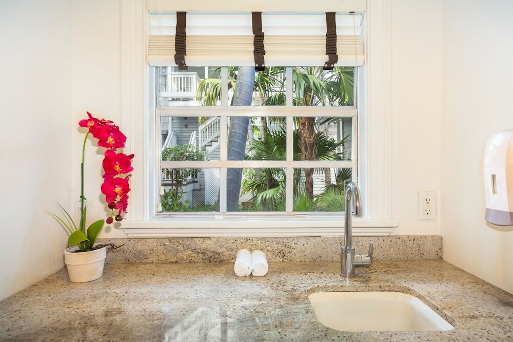 Фото Nyah Key West - Adults Only