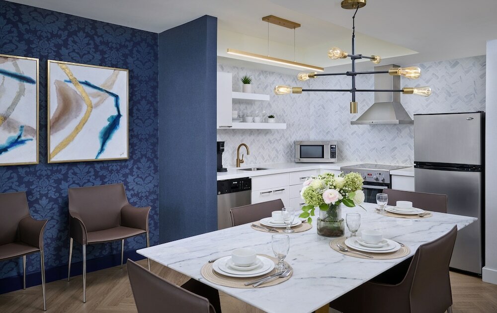 Фото Pantages Hotel Downtown Toronto