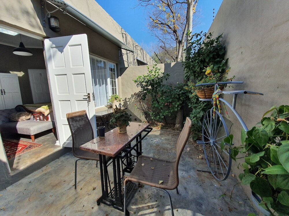 Фото Waterhouse Guest Lodges 202 Lawley Street