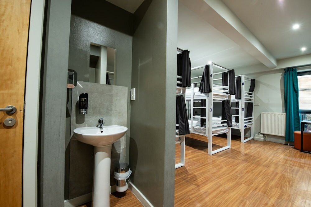 Фото a&o Edinburgh City