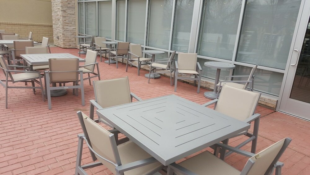 Фото Holiday Inn Express & Suites Toledo West, an Ihg Hotel