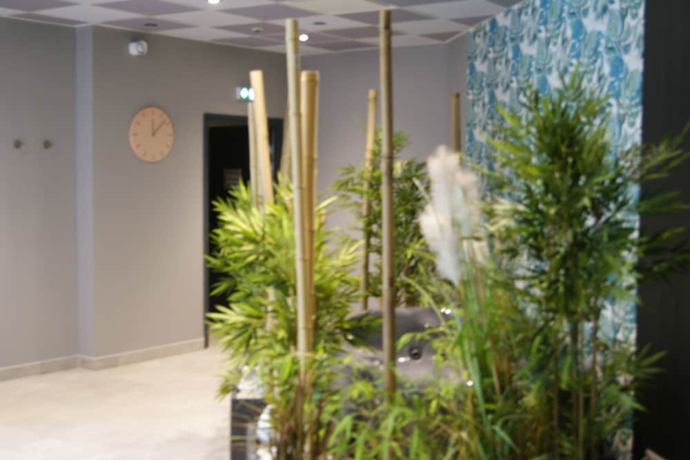 Фото Logis Hôtel Victor Hugo & SPA