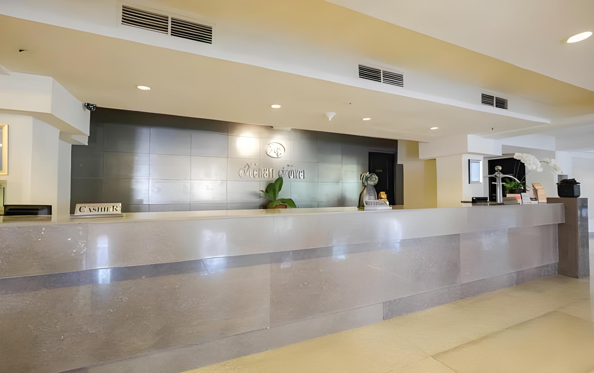 Фото Kenari Tower Hotel