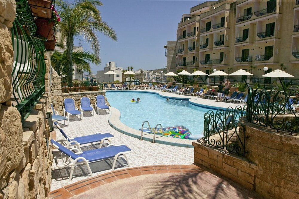 Фото Porto Azzurro Aparthotel