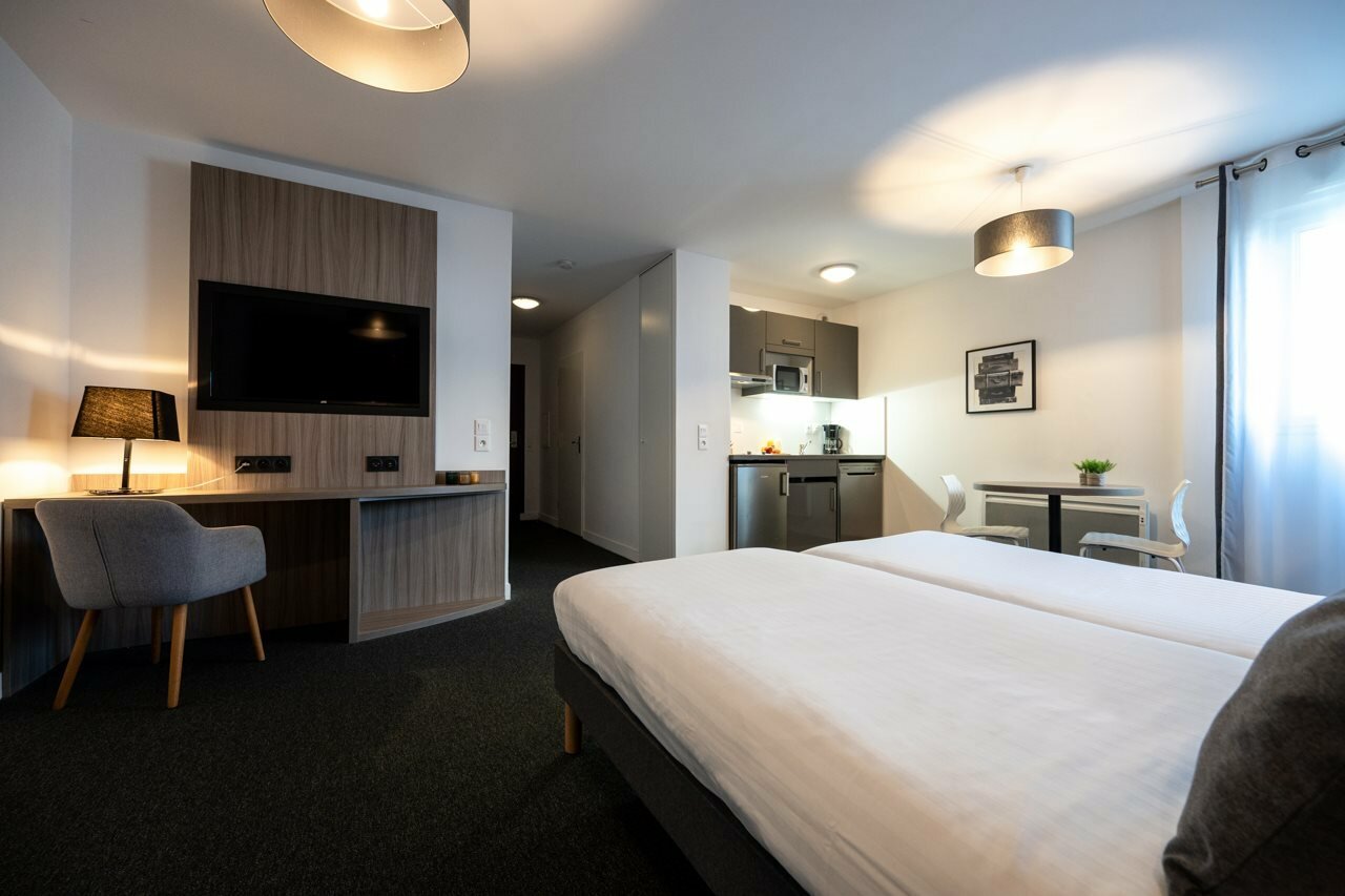 Фото Appart'Hotel Résidence Quai Victor Tours Centre