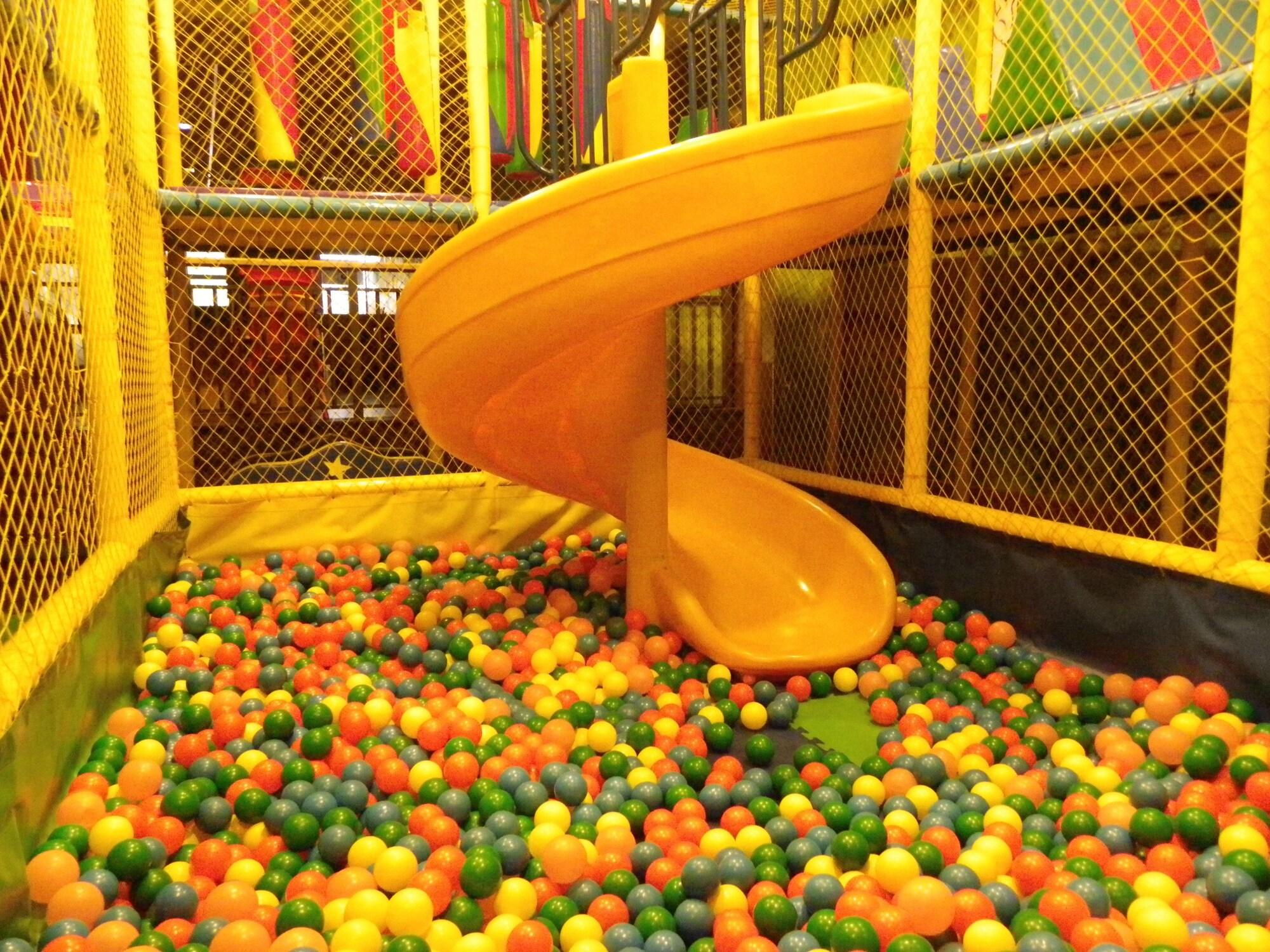 Фото Tropicana Hotel