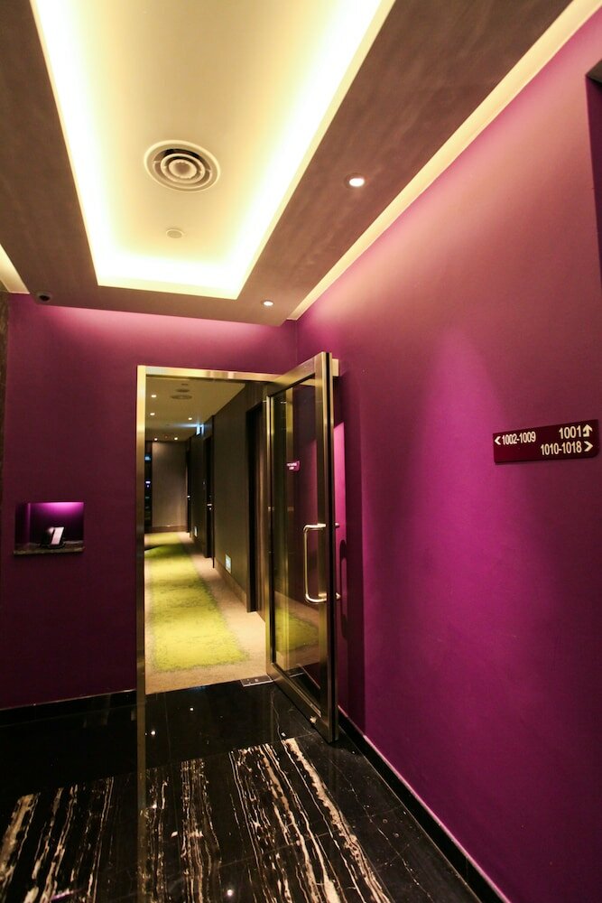 Фото Aqueen Hotel Paya Lebar