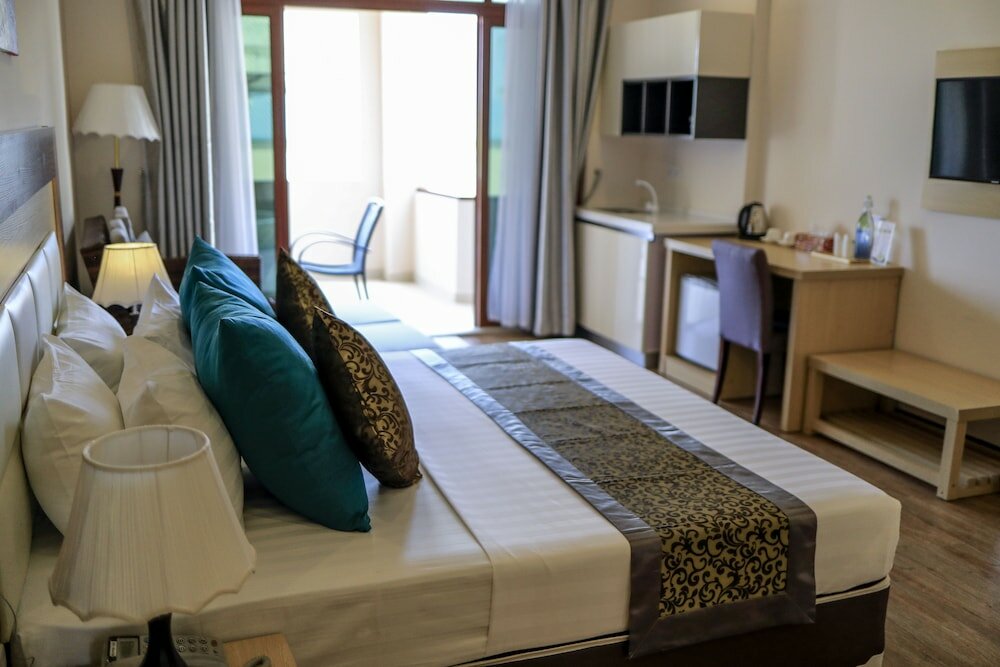 Фото Triton Beach Hotel & SPA