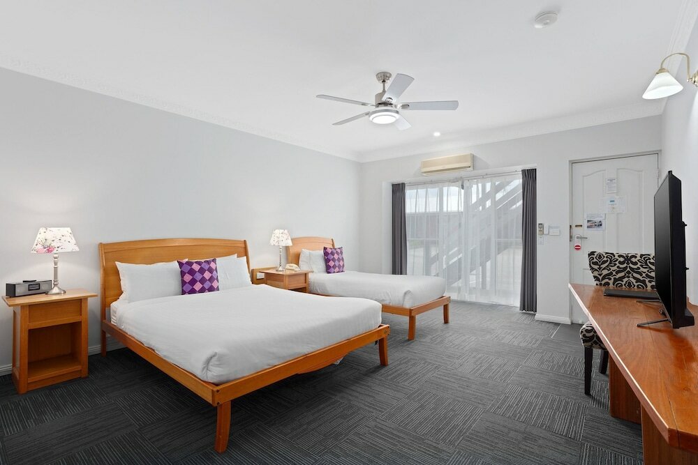 Фото Comfort Inn The International