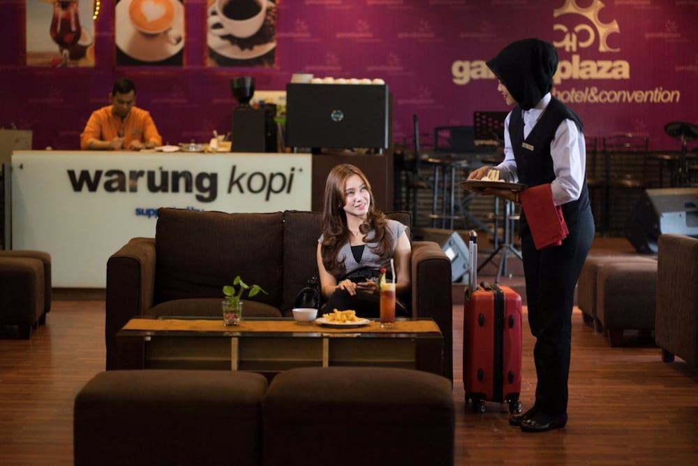 Фото Garuda Plaza Hotel