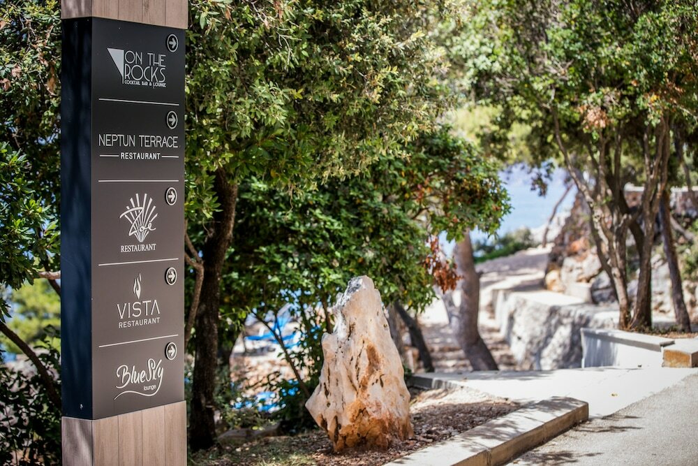 Фото Royal Ariston Hotel