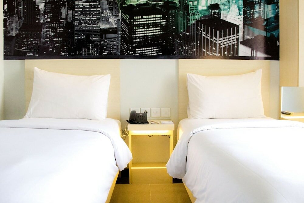 Фото Cleo Walikota Surabaya