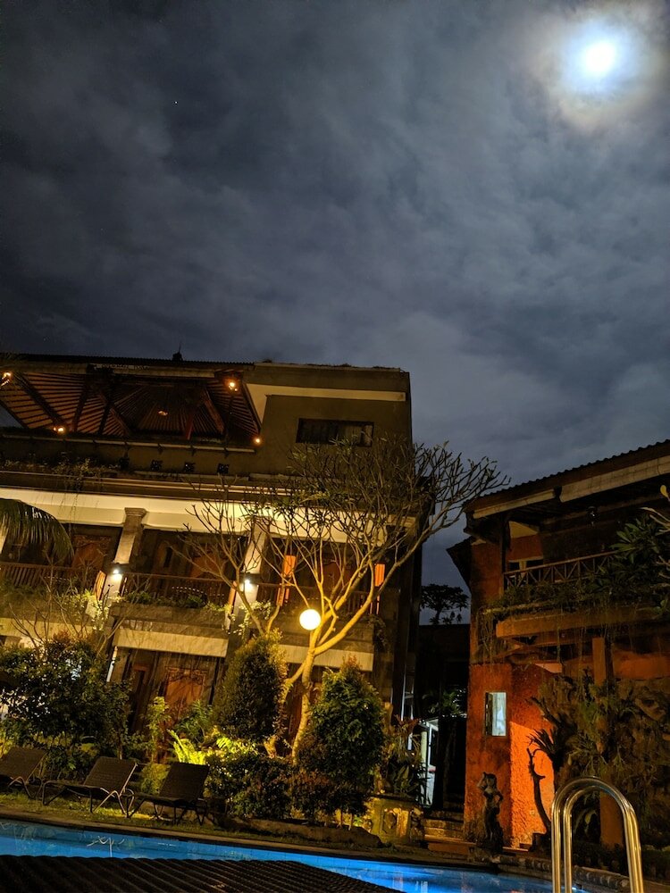 Фото Okawati Hotel