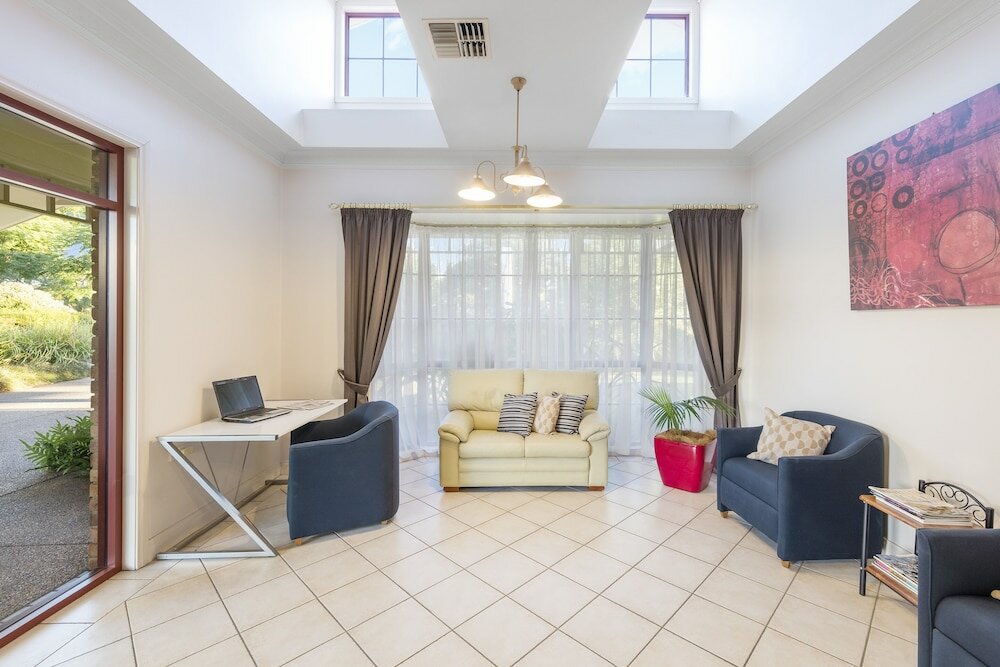 Фото Best Western Ambassador Motor Inn & Apartments