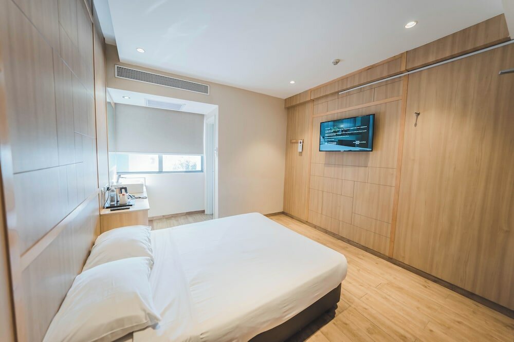 Фото Hotel 81 Premier Star