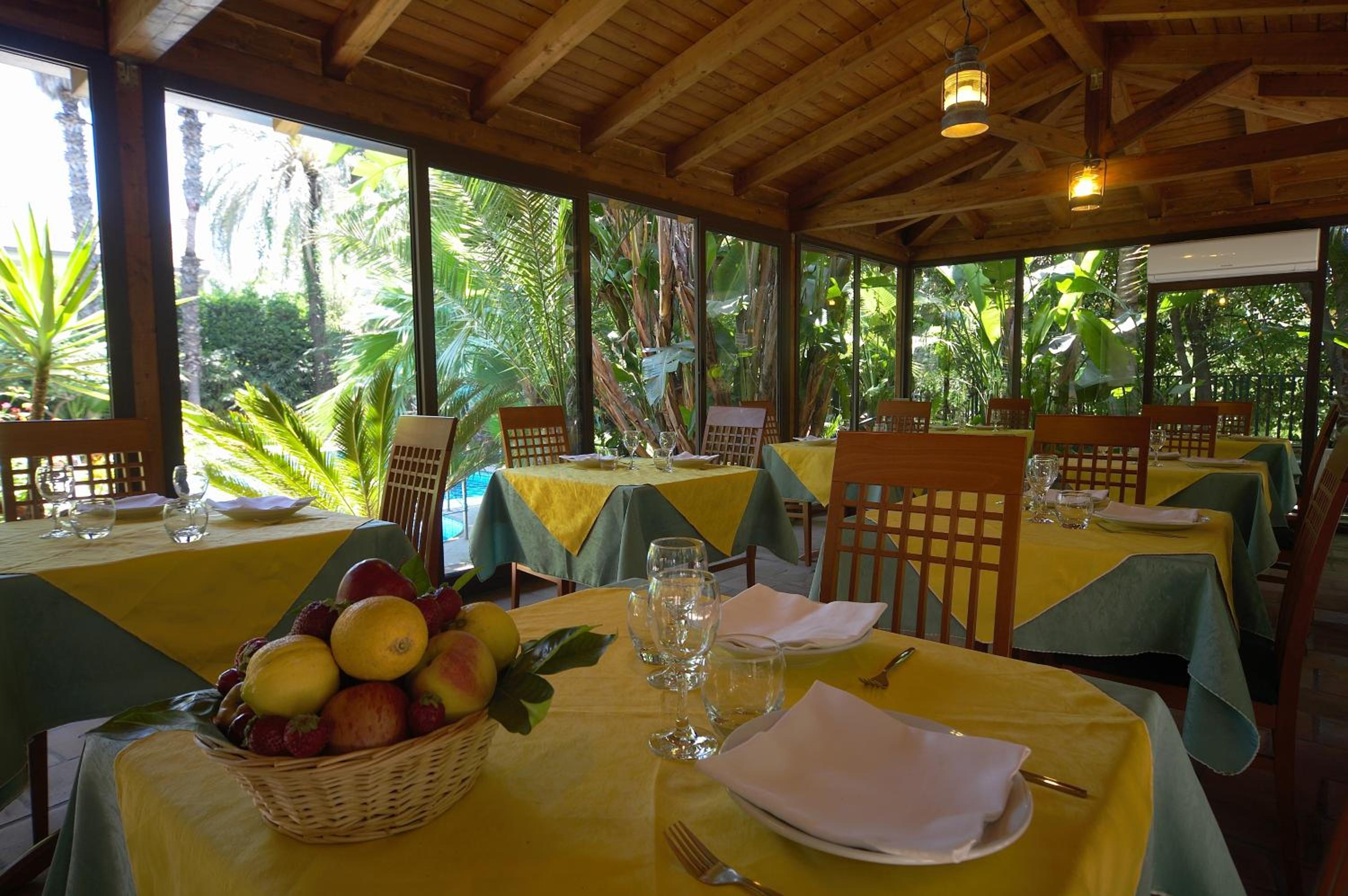 Фото Hotel Borgo Verde
