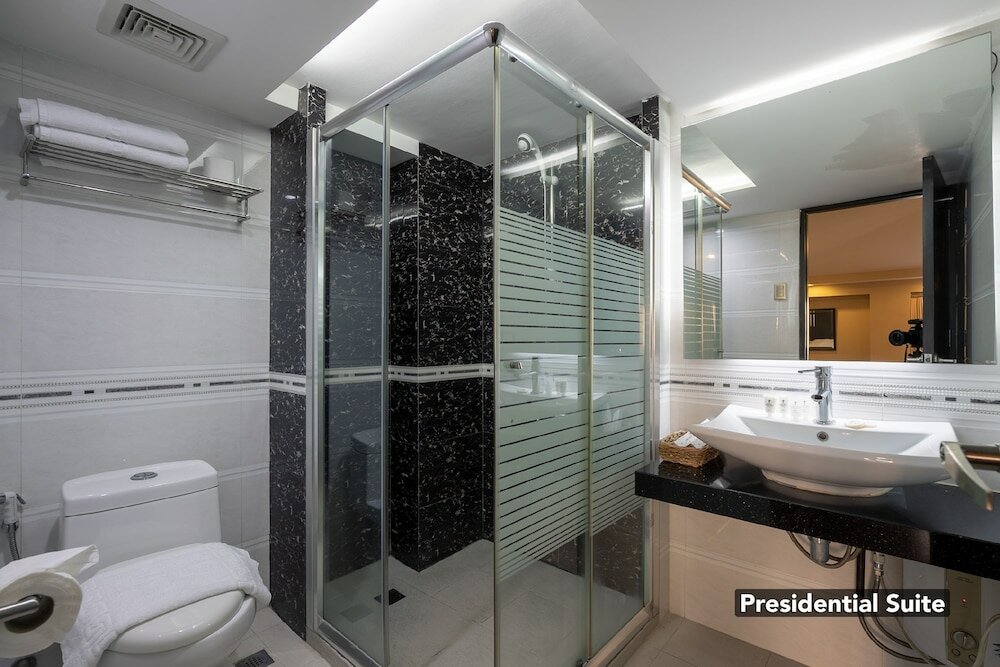 Фото Orchid Garden Suites