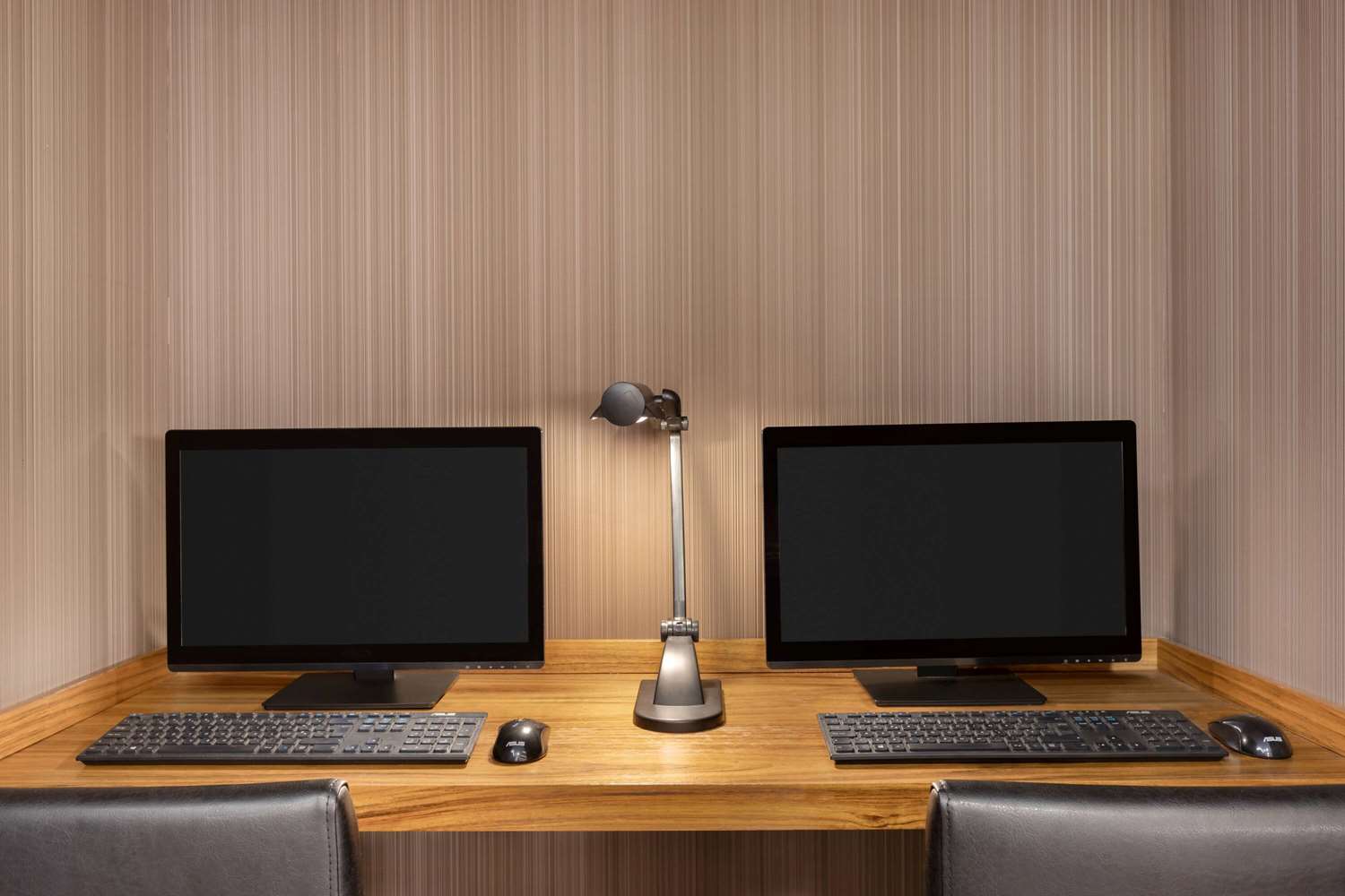 Фото Ramada by Wyndham Lisbon