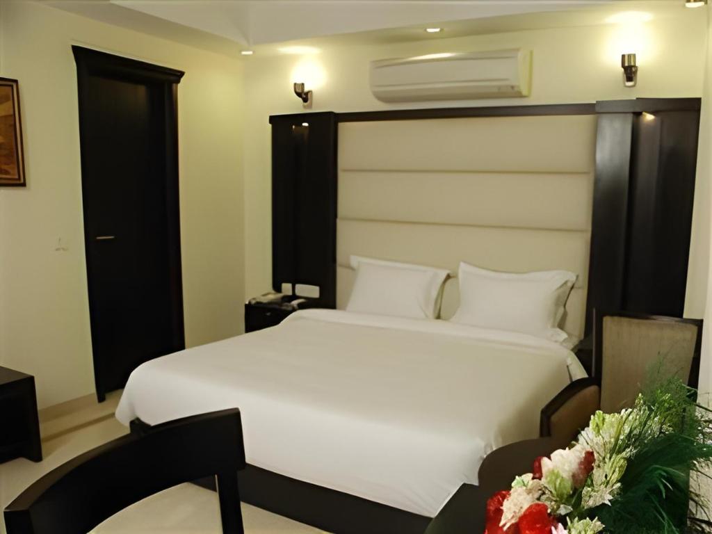 Фото Hotel Meridian Plaza