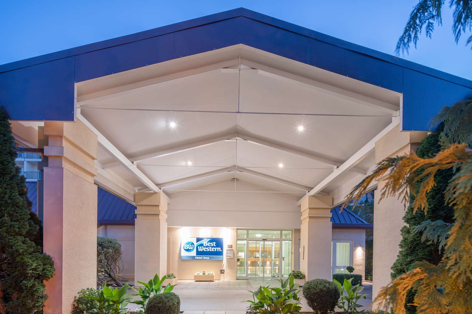 Фото отеля 2